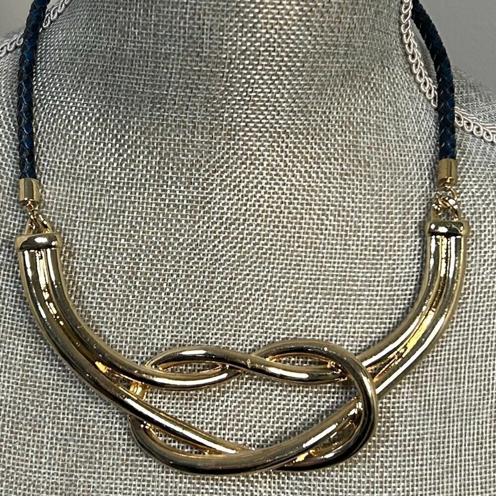 Loft Chunky Gold w Navy Blue Straps EUC - Picture 2 of 3
